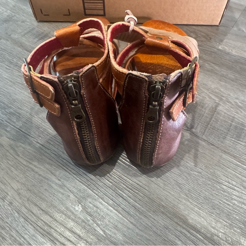 Bed Stu Capriana Gladiator Cafe Latte Rustic Leather Sandals - Picture 4 of 9